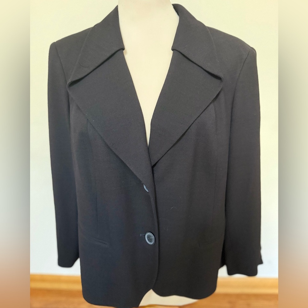 Lafayette 148 New York black lined blazer #106